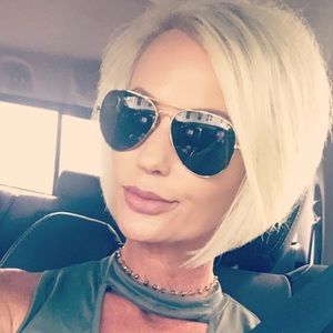 Meet your Posher, Jan